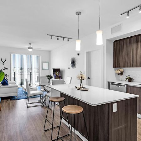 הילאה גרדנס Amazing 2 Bedroom Unit In Doral Miami With Free Parking מראה חיצוני תמונה