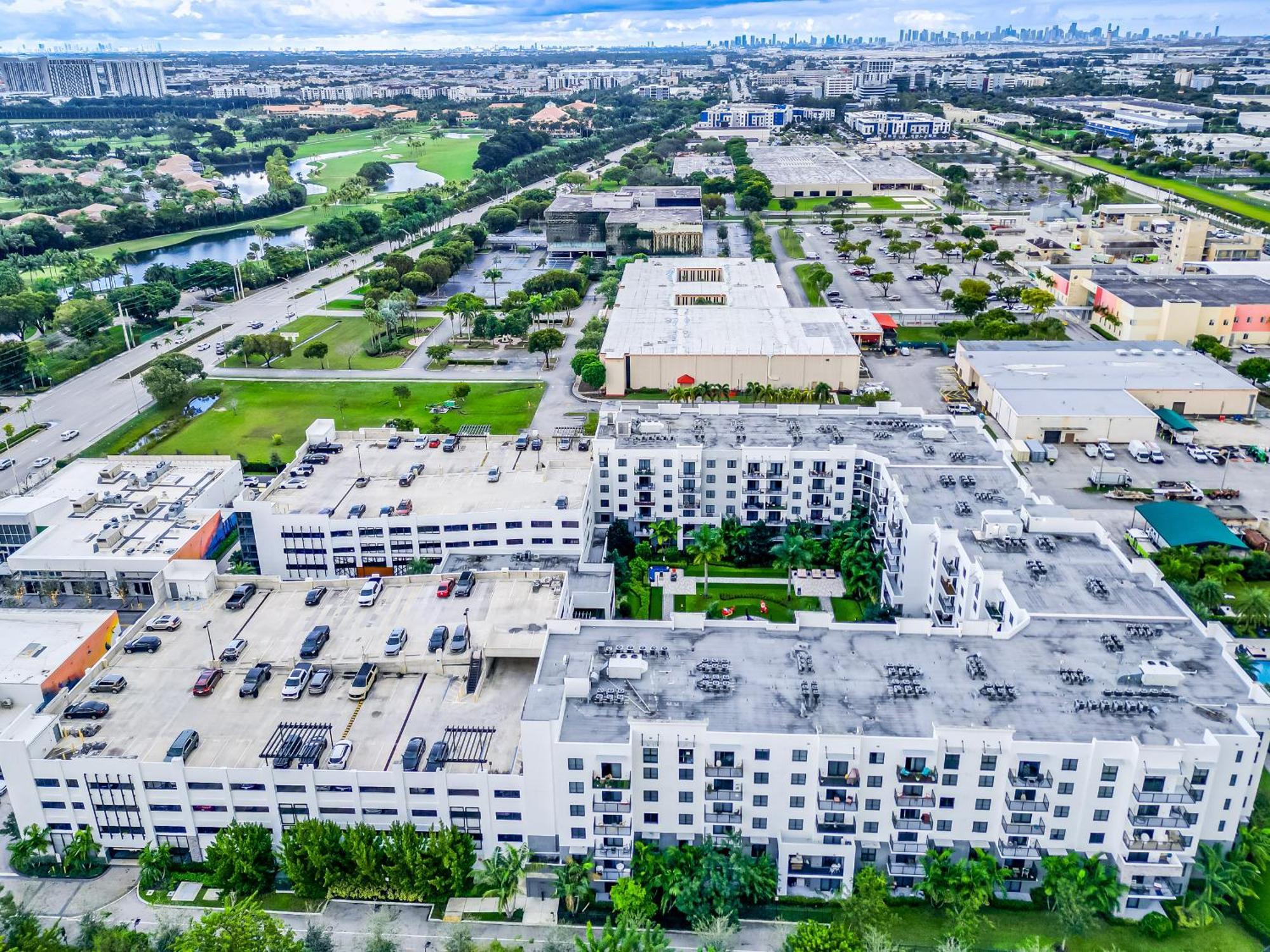 הילאה גרדנס Amazing 2 Bedroom Unit In Doral Miami With Free Parking מראה חיצוני תמונה